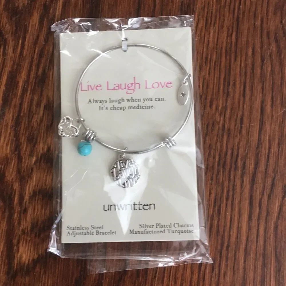 🔹Unwritten Live Laugh Love Charm Bracelet